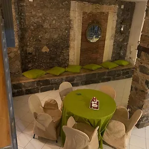 https://antica-casa-centro.sicilyhotelsitaly.net